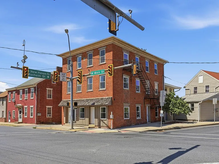 101 West Main St — Photo 11