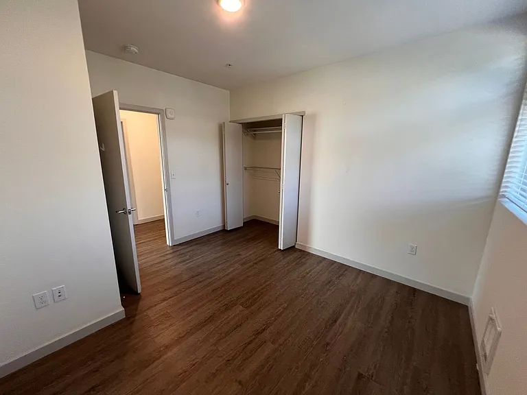 4801 Fauntleroy Apartments — Photo 59