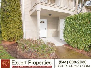 3161 Juniper Ridge Dr #11, Medford, OR 97504