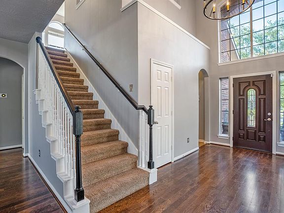 This home is immaculate and completely move-in ready, as well as being light and bright.