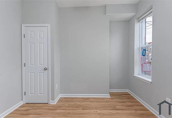 5th image of 4001 Massachusetts Ave