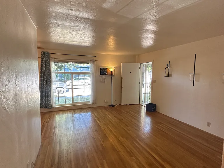 609 N Genevieve Ln #609 — Photo 22