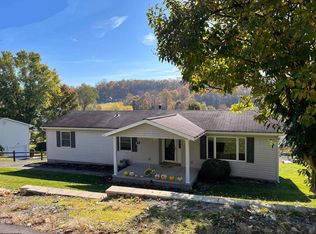 1821 Ryan Rd, Fairmont, WV 26554