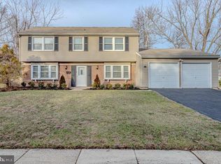 66 Edge Ln, Willingboro, NJ 08046