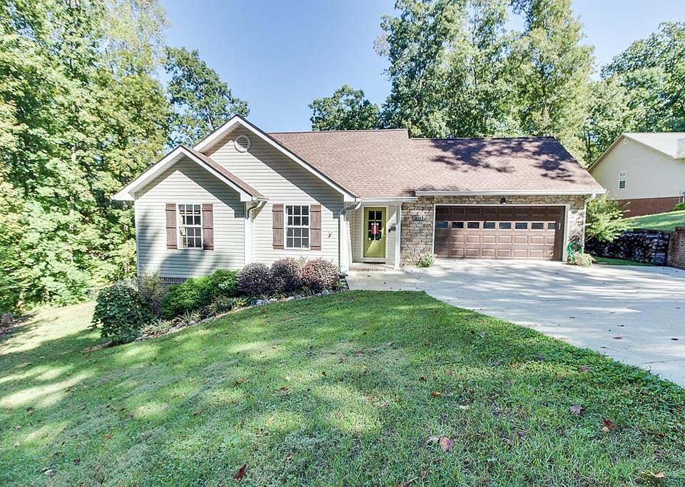 1st image of 3640 Crown Colony Dr NW