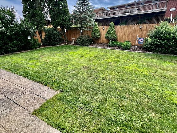 3rd image of 206 Crystal Ln