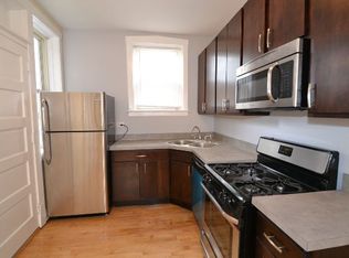 3538 W Grace St #E2, Chicago, IL 60618