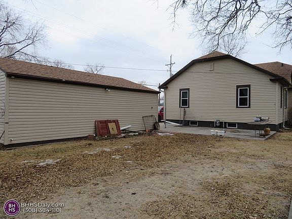 3rd image of 1513 N Wheeler Ave