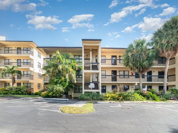 425 30th Ave W APT C201, Bradenton, FL 34205