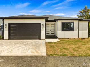 482 Canal Dr NE, Ocean Shores, WA