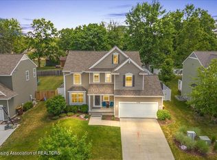1115 Oakwood Dr, Dewitt, MI 48820