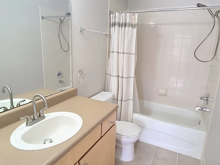 940 Village Trl #3 — Photo 26
