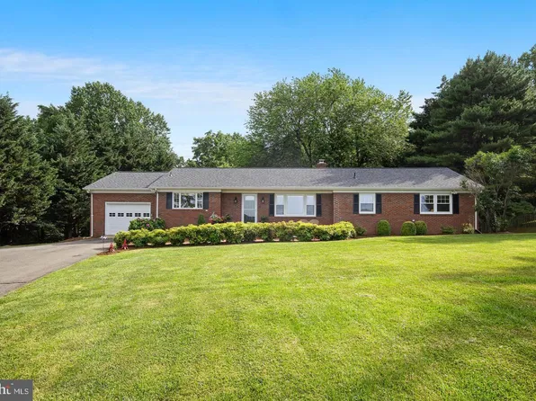7441 Bear Wallow Rd, Warrenton, VA 20186