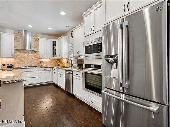 5th image of 58 Paradise Valley Dr