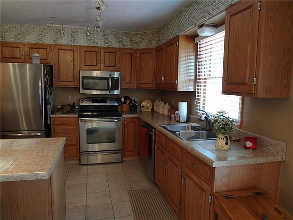 4th image of 917 Oak Park Dr