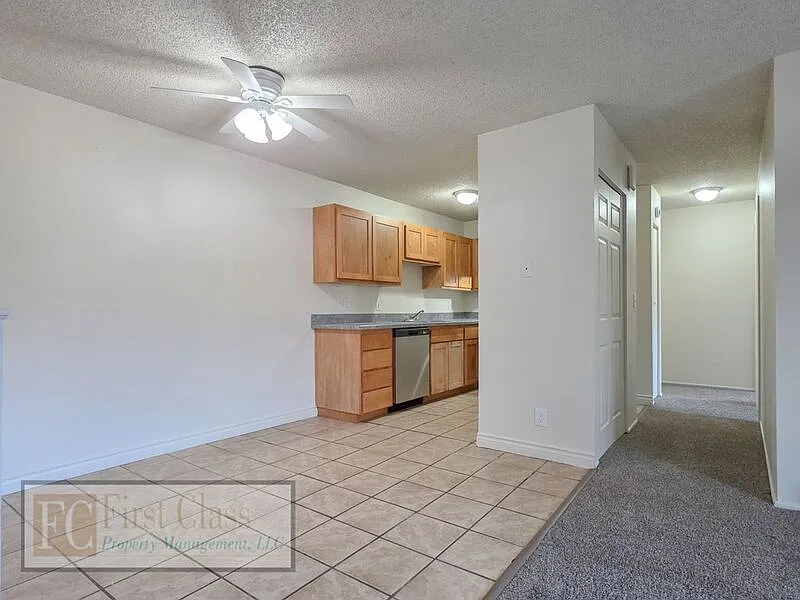 2 bed, 1.0 bath, 800 sqft, $1,375 — Photo 4
