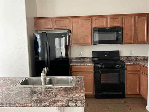 2nd image of 1735 Manzanita Drive