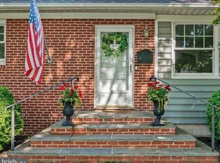 607 Oak Hill Rd, Catonsville, MD 21228