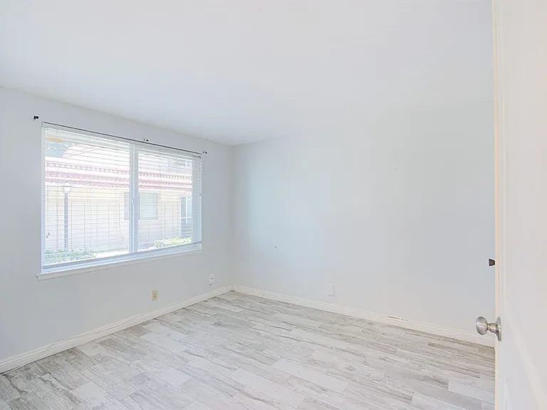 12883 Newhope St — Photo 14