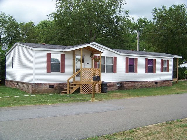 1st image of 125 Butler Ln