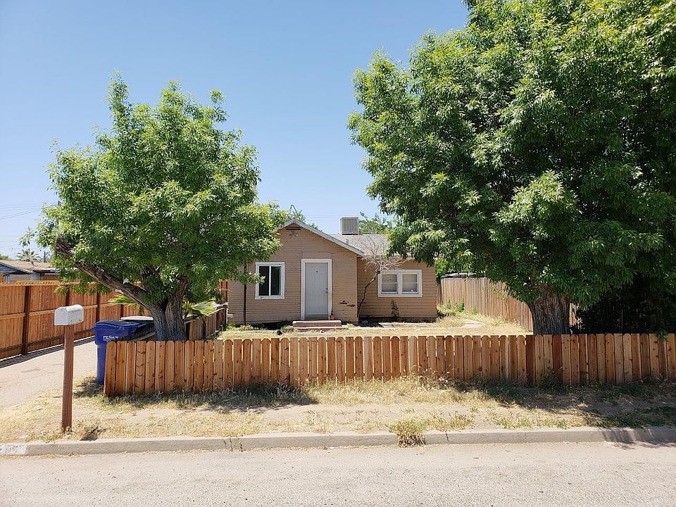 1st image of 215 8th St