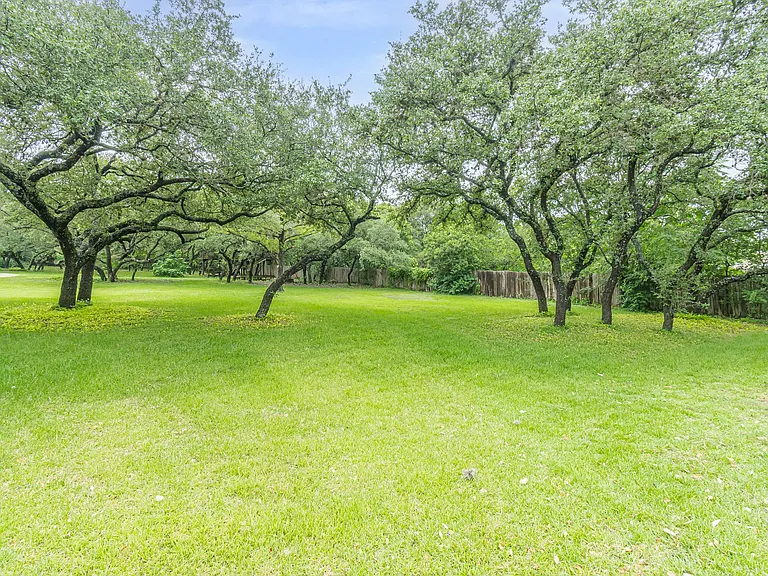 3847 Tupelo Ln #A — Photo 36