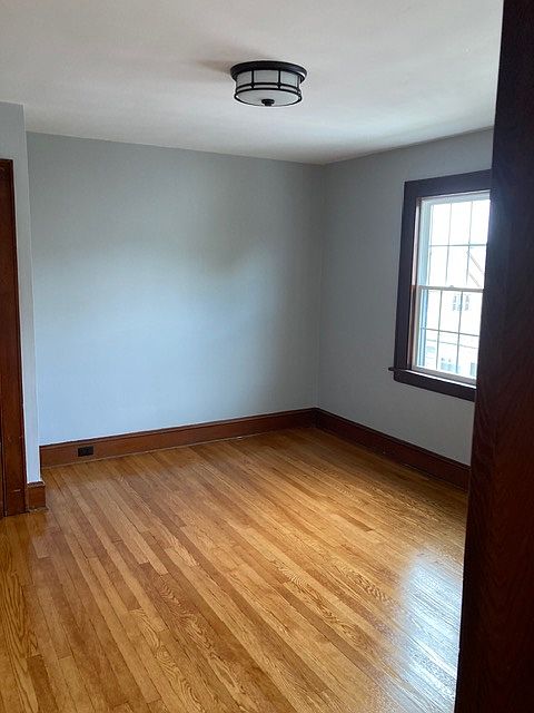 1st image of 82 Scofield Ave #82