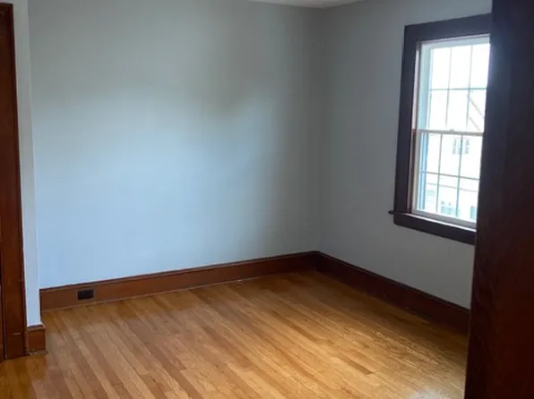 82 Scofield Ave #82, Bridgeport, CT 06605