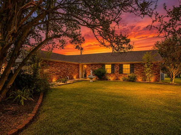 153 Beauregard Ave, Sulphur, LA 70663