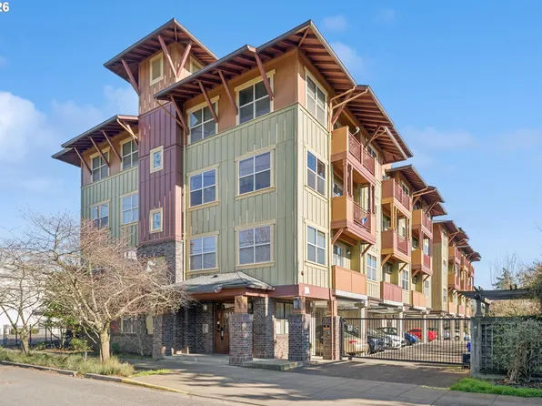 400 NE 100th Ave APT 406, Portland, OR 97220