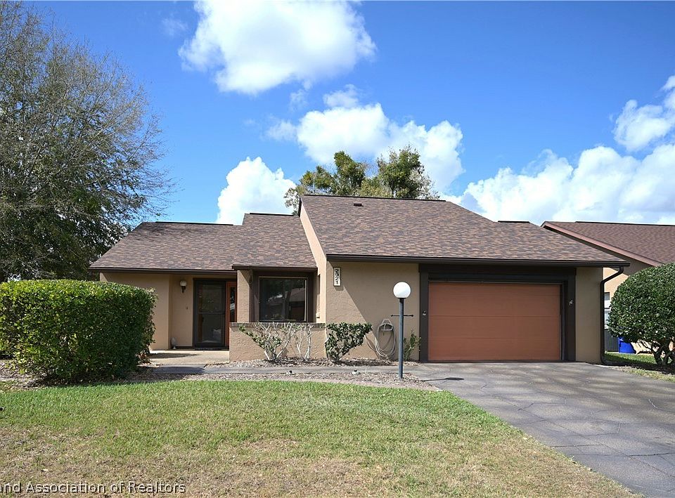 1st image of 2921 Summertree Dr