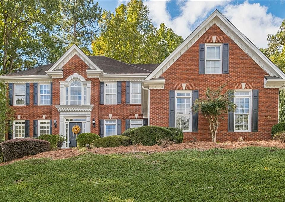 1st image of 905 Ingleside Dr