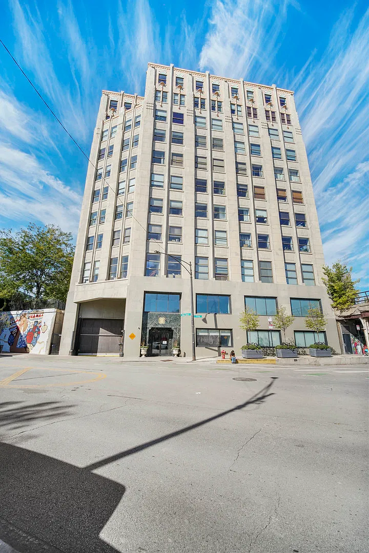 2 bed, 925 sqft, $3,000 — Photo 1