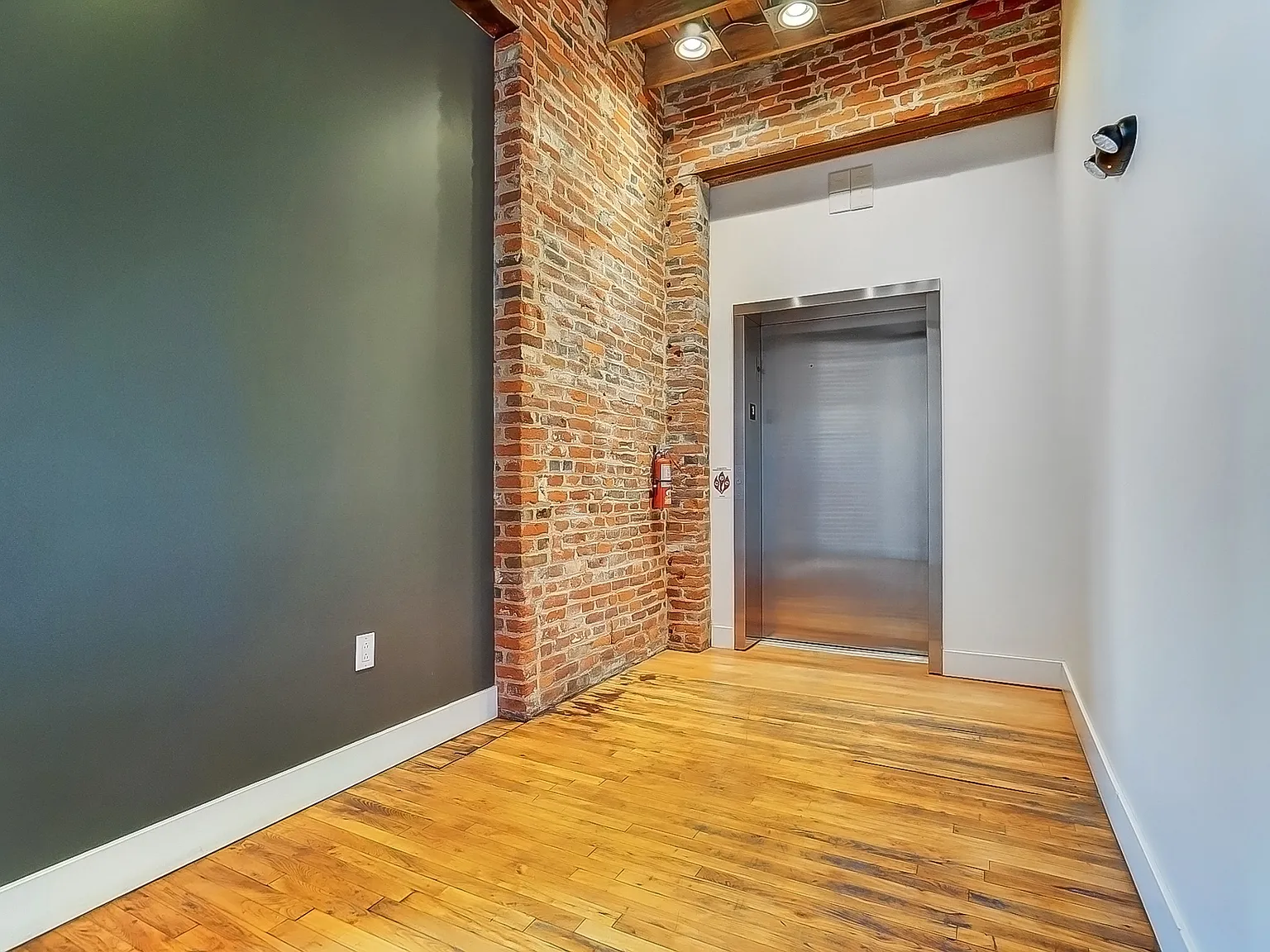 Lear Block — Photo 4