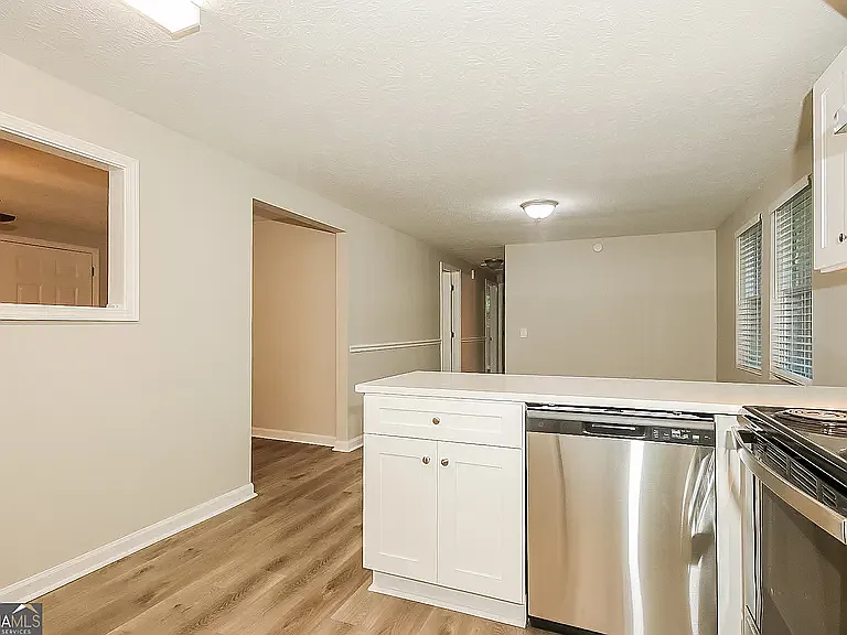 5926 S Bear Dr — Photo 6