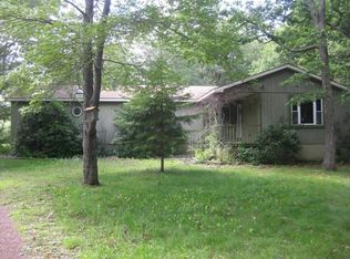 1307 Meadow Run Rd, Bear Creek Township, PA 18702