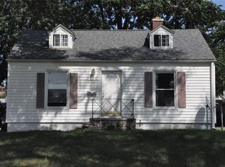 2731 B Ave NE, Cedar Rapids, IA 52402