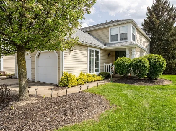 1075 Sunhaven Dr, Medina, OH 44256