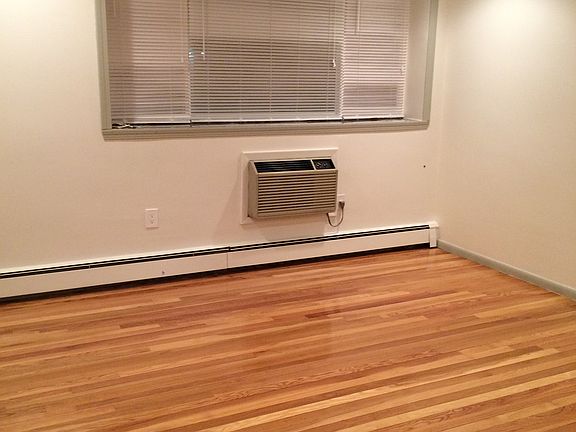 3rd image of 360 Market St #8B