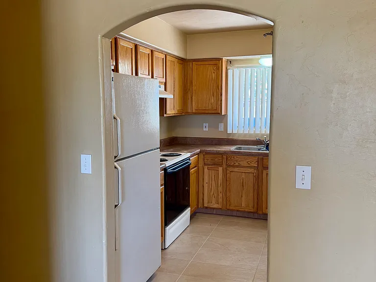 206 E Yavapai Rd #2 — Photo 4