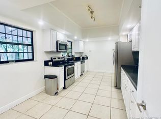 1150 NE 201st Ter, Miami, FL 33179