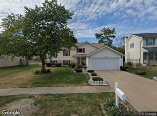 633 Bugle Hill Dr, Florissant, MO