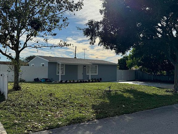 3rd image of 3478 Artesian Drive
