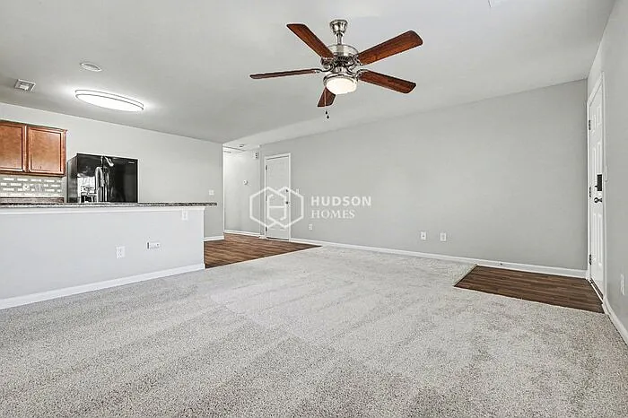 153 Autumn Woods Dr — Photo 3