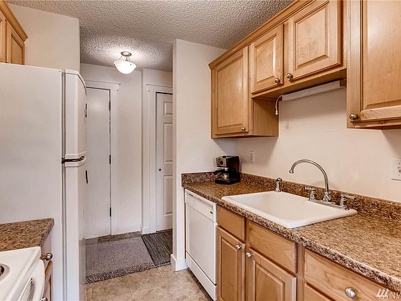 3rd image of 15142 65th Ave S 313 #313