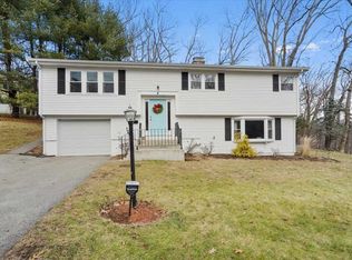 4 Venus Dr, Worcester, MA 01605