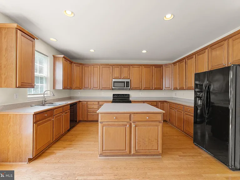 8309 Double Eagle St — Photo 21