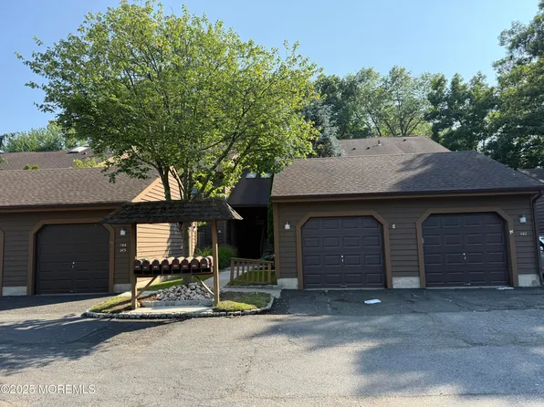 145 Maplewood Court #145, Edison, NJ 08820