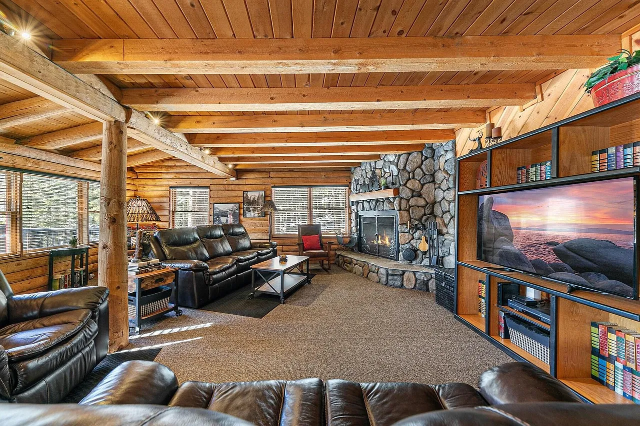 Northwoods Blvd, Truckee — Photo 4