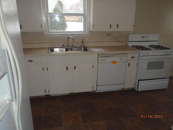4th image of 1953 Galewood Ave SW